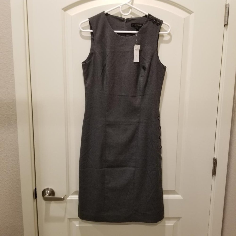 Banana Republic Sleeveless Side Button Sheath Dress Char NWT